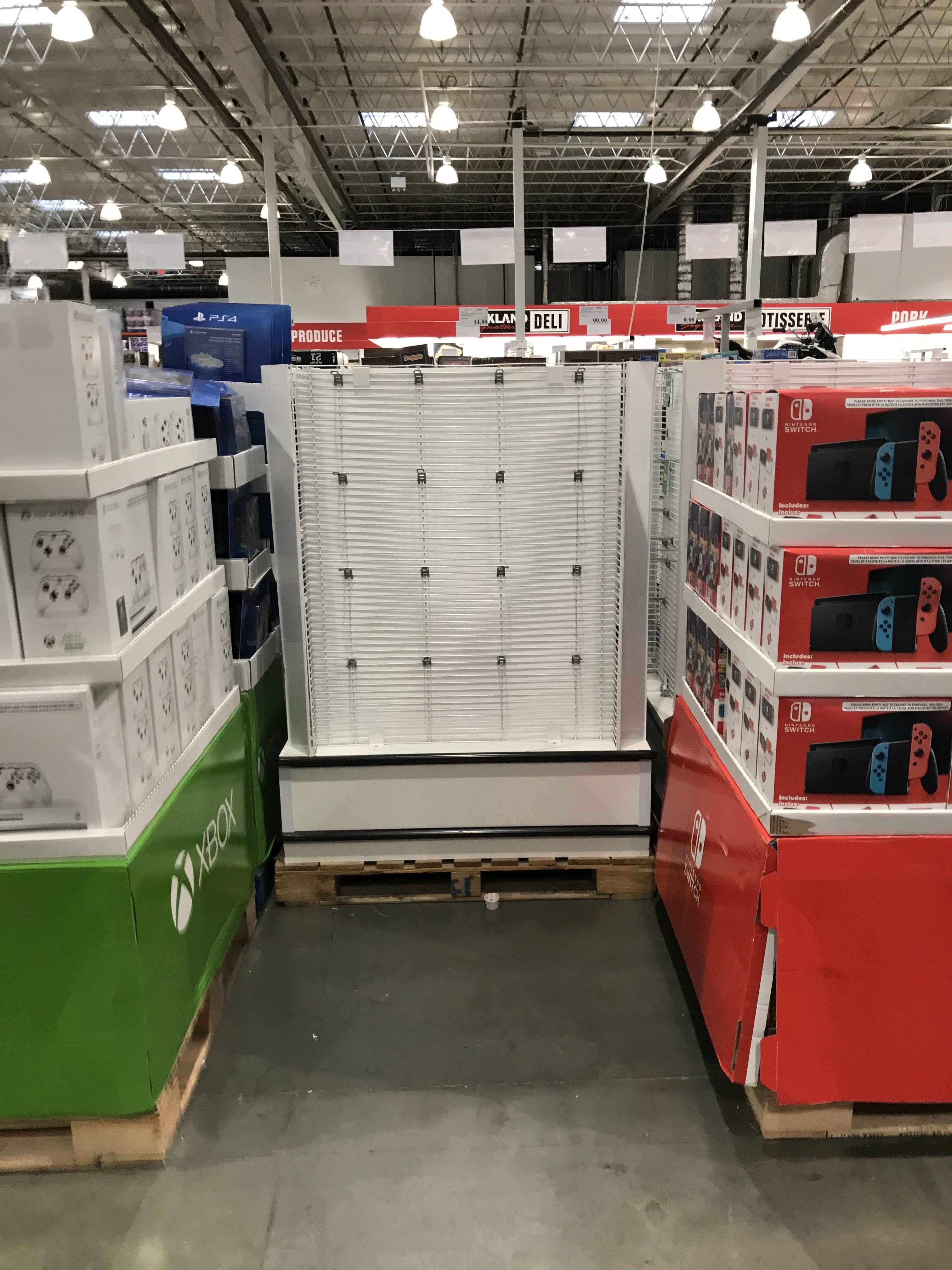 Costco Costco West PS4 1TB Extra Controller Fortnite bundle