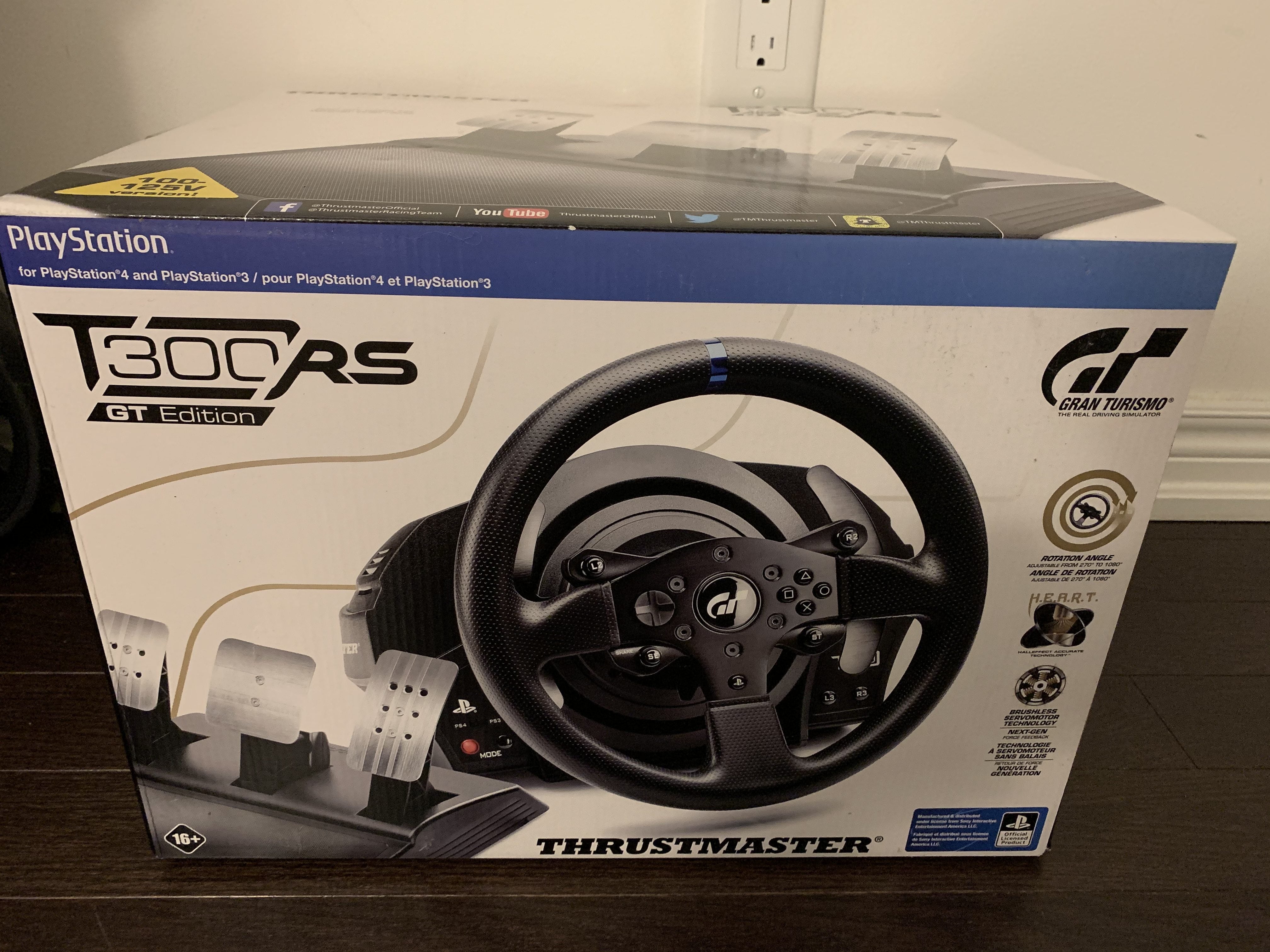 Logitech g27 racing wheel plus playseat, Other, Ottawa