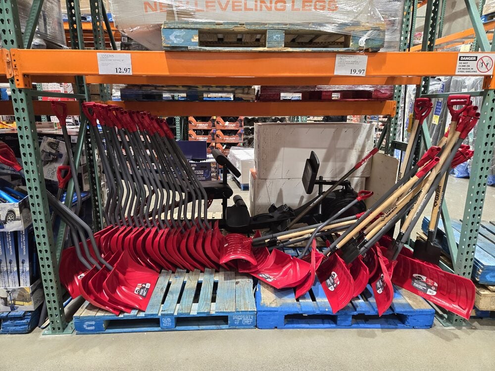 [Costco] Garant ice/snow shovels 12.97 or 19.97 - RedFlagDeals.com Forums